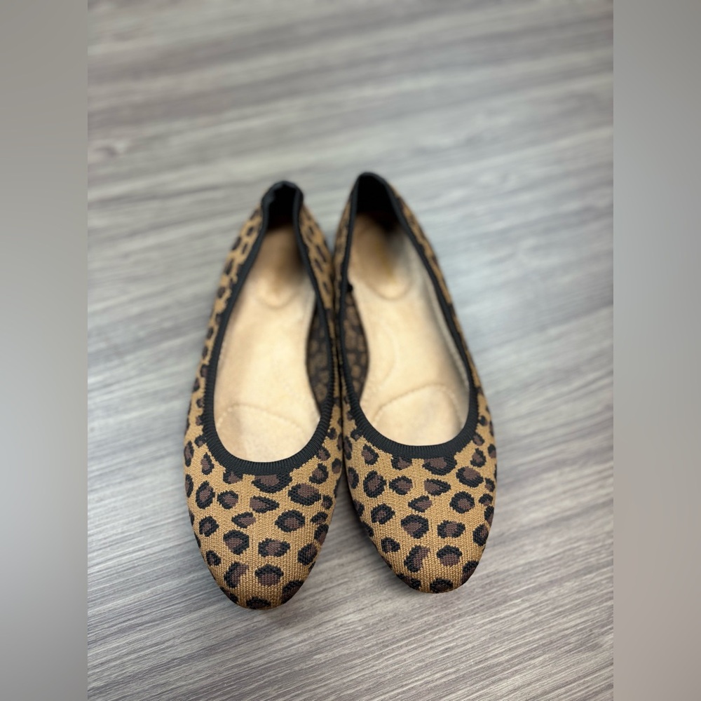 Old Navy Animal Print Flats Size 7